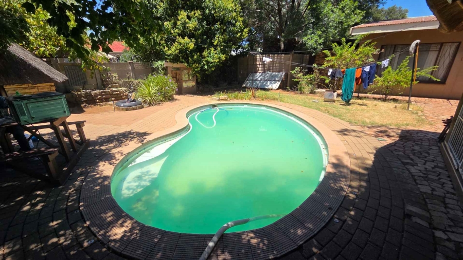 13 Bedroom Property for Sale in Universitas Free State